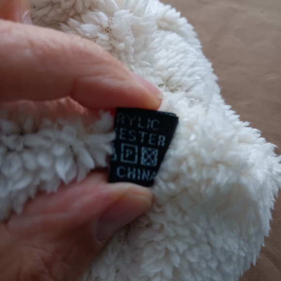 Nwot Ugg Australia Knit Hat - Picture 3 of 5